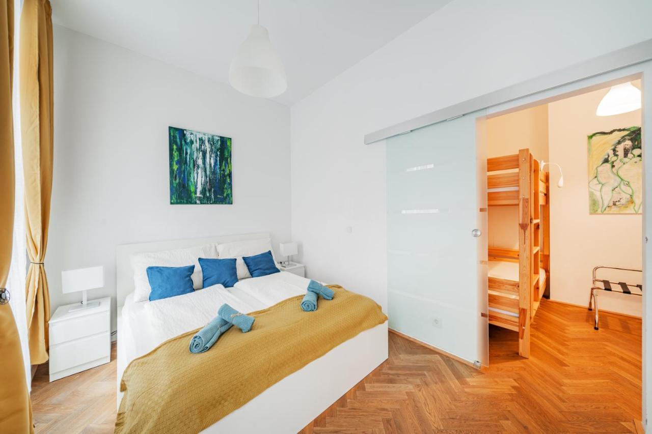 15 C&j's Appartement